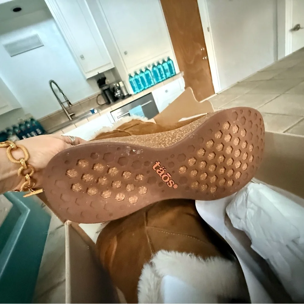 Taos brand new in box never tried on 
Taos Future mid chestnut suede ankle boot - Picture 6 of 9